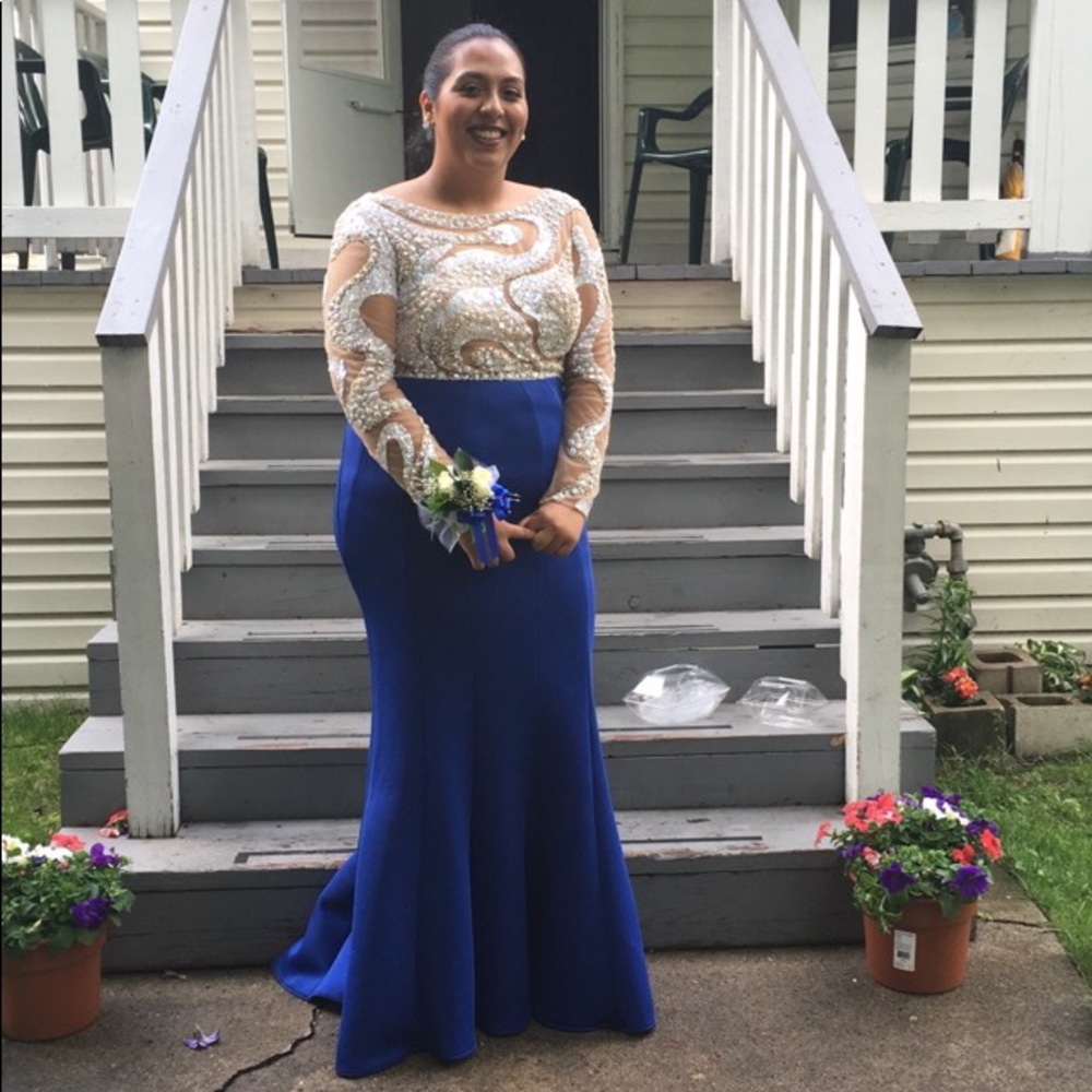 PROM DRESS - Picture 5 of 5